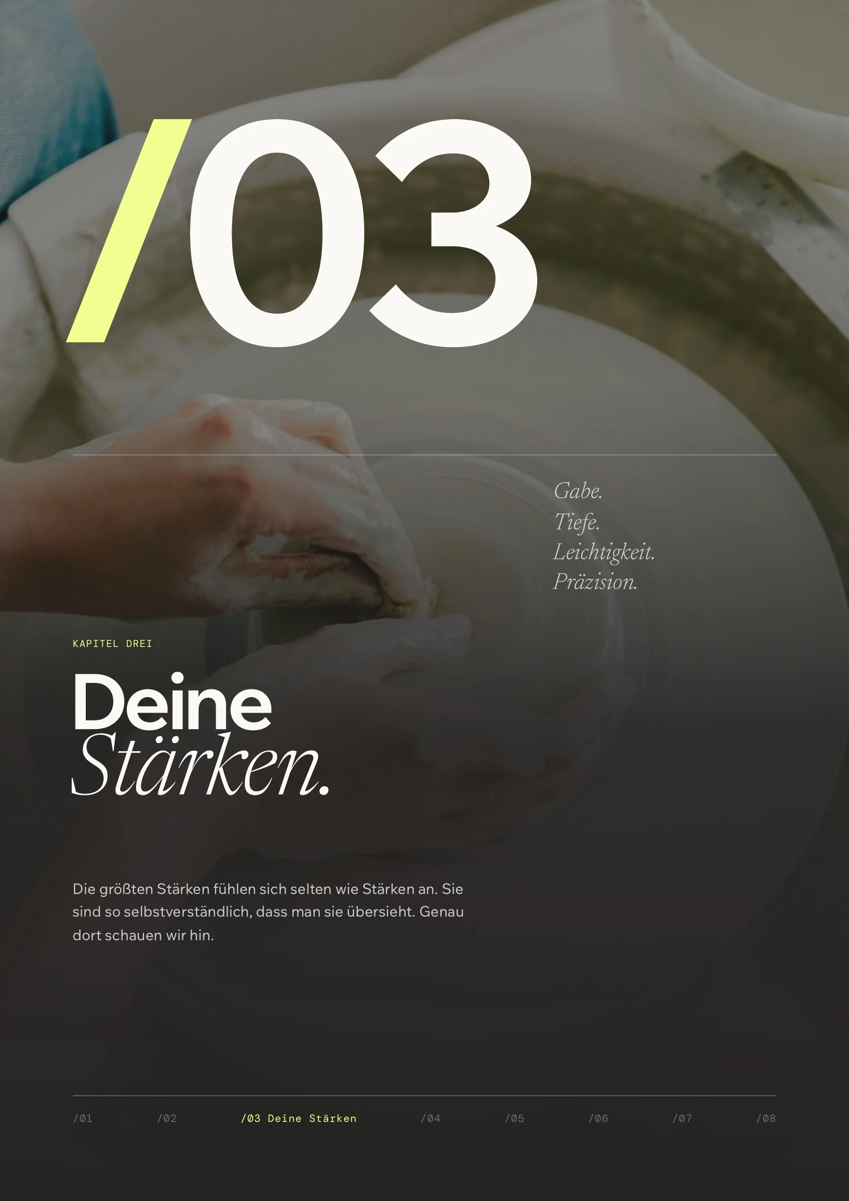 Seite aus dem Business Blueprint: Kapitel 03 „Deine Stärken“ mit Händen beim Töpfern